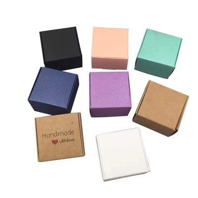 DIY, das Kraftpapier-Geschenkbox-Mini Jewelry Packing Small Soap-Papier-Kasten faltet
