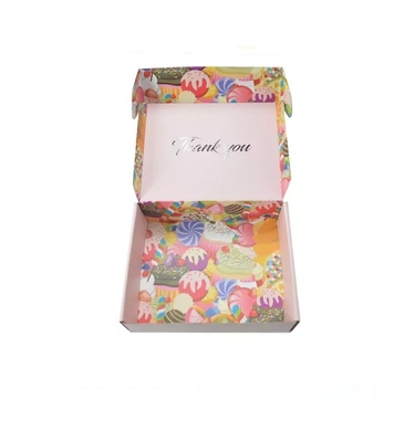 Faltende Mode-Pappgeschenkboxen für Kleiderkundenspezifischen Farbdruck